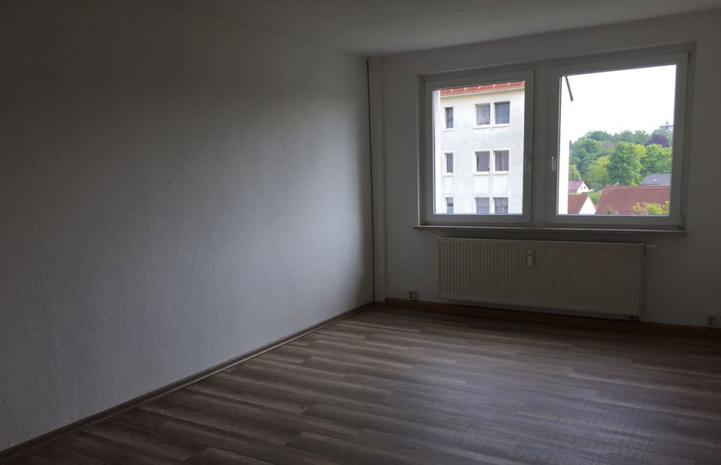 Wohnzimmer Zweiraumwohnung Dresden vorher