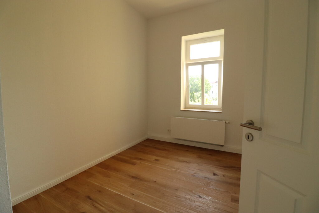 VORHER: Investorenwohnung Dresden